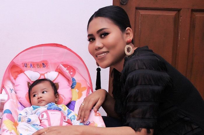 Kebanjiran di Hari Pertama Tahun 2020, Rumah Evi Masamba ...