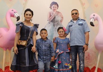 Tinggalkan Anang Hermansyah Demi Nikahi Raul Lemos yang Kekayaannya Melimpah Ruah, Terbongkar Biaya SPP Anak Krisdayanti yang Bernilai Fantastis, Pantas Dijuluki Sekolah Bangsawan!
