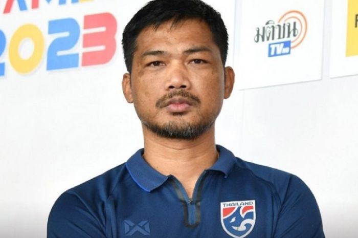 Issara Sritaro, pelatih Timnas U-23 Thailand di Piala AFF U-23 2023.