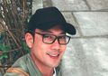 Tak Pernah Terekspos, Denny Sumargo Tiba-tiba Foto Berpelukan dengan Wanita Sambil Pegang Cincin
