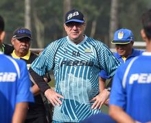 Kondisi Terkini Pelatih Persib Bandung Usai Mengalami Serangan Jantung