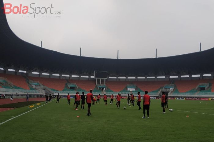 Suasana official training Home United di Stadion Pakansari, Kabupaten Bogor, Senin (29/4/2019).