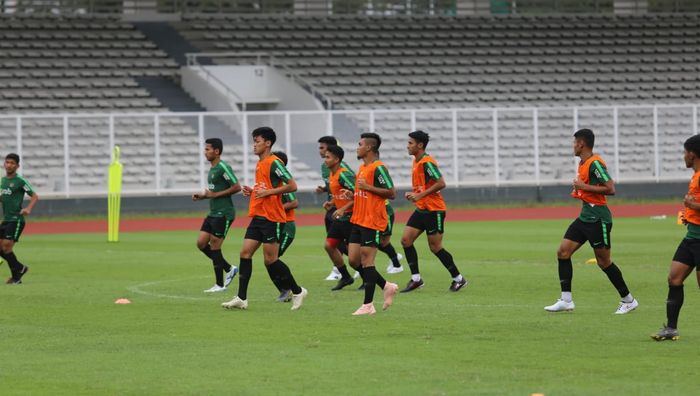 Latihan sore hari timnas U-22 Indonesia di Stadion Madya, Jakarta, Rabu (6/3/2019).