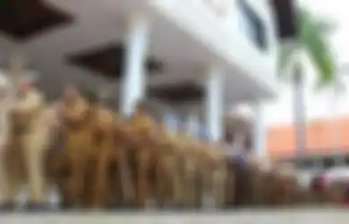 Sempat Simpang Siur, Gaji ke-13 PNS dan TNI-Polri Dikabarkan Cair di Tanggal Ini, Bersama dengan Dana Pensiunan, Berikut Estimasi Besaran yang Akan Diterima