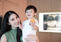 Sempat Makan Semeja Dengan ART, Sandra Dewi Kembali Gelar Pesta Mewah Hingga Boyong Satu Restoran Beserta Koki ke Rumahnya!
