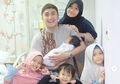 Penuh Perjuangan! Istri Irfan Hakim Naik Motor Ke RS Untuk Jalani Persalinan