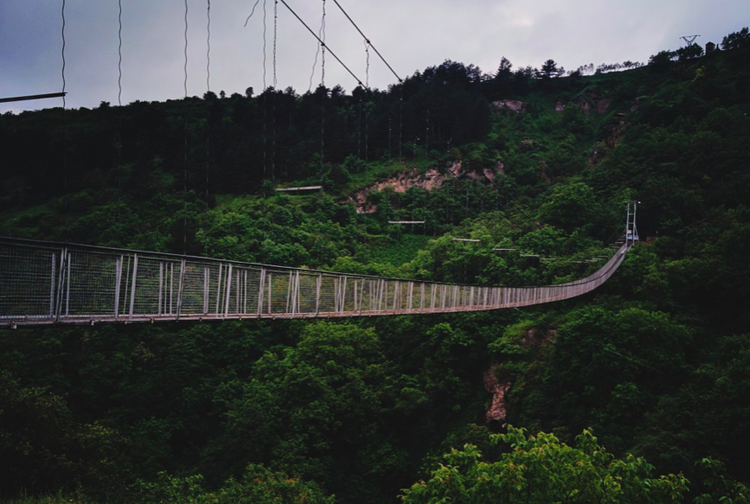 Keren! Jembatan Gantung Terpanjang di Asia Tenggara Ternyata Ada di