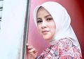 Tampil Sederhana dengan Tunik dan Hijab, Olla Ramlan Tenteng Tas Harga Ratusan Juta Rupiah