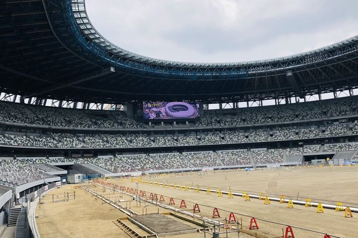 Interior Stadion Nasional Tokyo yang sudah pembangunannya sudah selesai 90 persen.