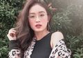Tak Lagi Tampil Seksi, Tampilan Natasha Wilona Bergaya Feminin Pakai Rok Asimetris Justru Mencuri Perhatian!