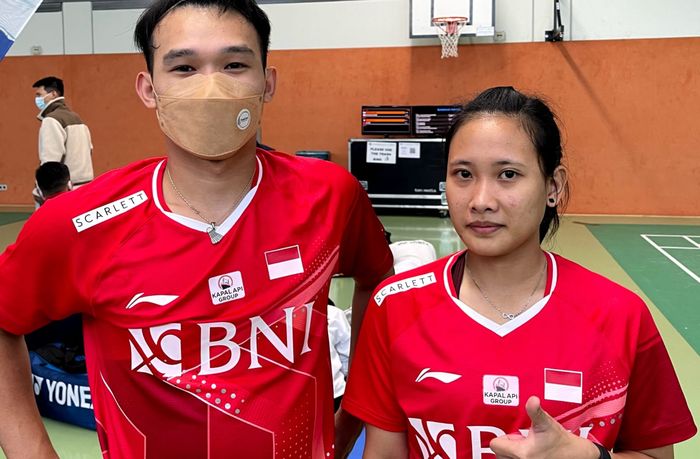 Pasangan ganda campuran Indonesia, Rinov Rivaldy/Pitha Haningtyas Mentari, setelah menjalani babak pertama German Open 2022 di Mulheim de Ruhr, Rabu (9/3/2022).