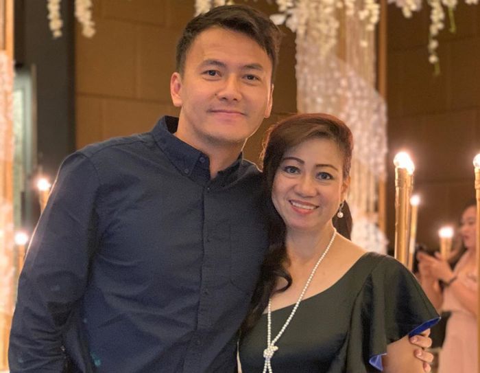 Potret Wijaya Saputra bersama ibunya