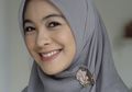 Deretan Gaya Busana Hijab Unik ala Dian Ayu Lestari Istri Presenter Omesh!