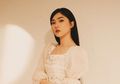 Dikabarkan Gelar Lamaran pada Hari Ini, Isyana Sarasvati Unggah Foto dengan Seorang Pria