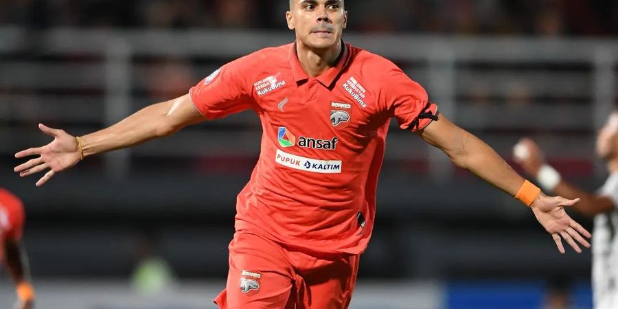 Update Top Skor Liga 1 - Brace Pato Gusur David da Silva saat Persib Kalah Telak