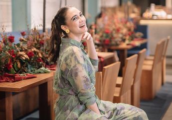 Hatinya Pernah Tertambat Pada 2 Laki-laki Tampan Nan Kaya Itu, Artis Cantik Ini Gelagapan Sewaktu Dapat 2 Pertanyaan Menohok dari Penggemar. Apa yang Terjadi Setelahnya?