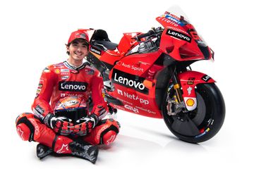 Berita Target Terbaru Hari Ini Target Utama Murid Valentino Rossi Bersama Ducati Pada Motogp 2021 Juara Dunia