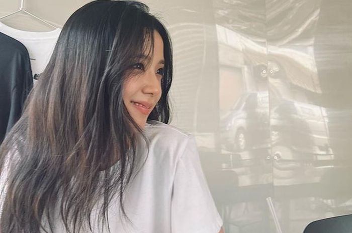 Makeup Sehari-hari Ala Jisoo BLACKPINK yang Bikin Wajahnya Terlihat