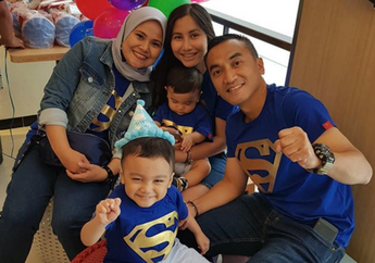 Cuma Selisih 11 Tahun, Ini Kompaknya Putri Rico Ceper, Keysha Alea Malakiano dengan Ibu Sambungnya, Ayu Lestari!