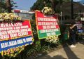 Anies Baswedan hingga Kepala Disdik DKI Jakarta Dapat Karangan Bunga Menohok dari Orangtua Siswa