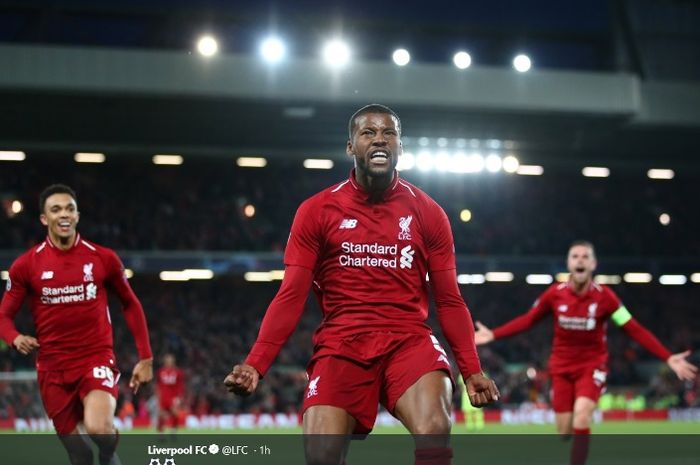 Bek Liverpool, Trent Alexander-Arnold (kiri), melakukan selebrasi bersama Georginio Wijnaldum dalam semifinal leg kedua Liga Champions kontra Barcelona, Selasa (7/5/2019)