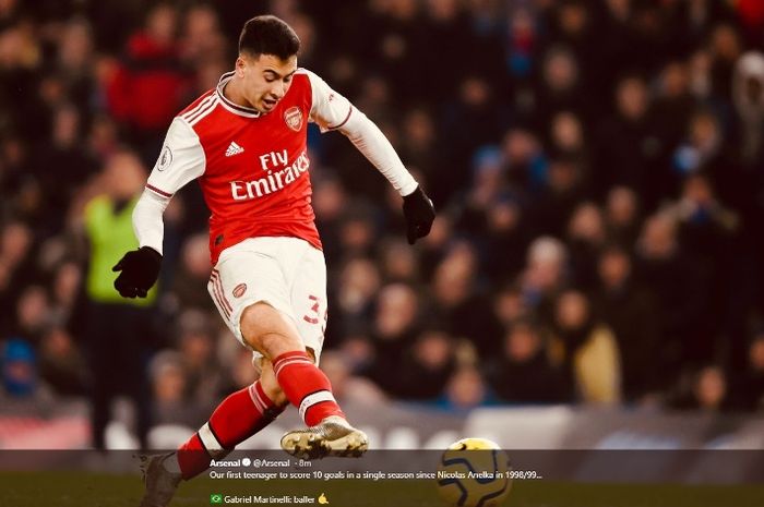 Striker Arsenal, Gabriel Martinelli, dalam laga kotra Chelsea di Stamford Bridge pada Selasa (21/1/2020).