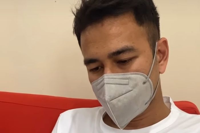 Raffi Ahmad meminta maaf setelah membuat heboh karena tak pakai masker saat berkumpul bersama teman-temannya.Instagram @raffinagita1717
