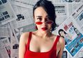 Berpose Sambil Pegang Dada Saat Pemotretan, Tampilan Super Seksi Amanda Manopo Justru Jadi Sorotan!