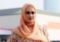 Tampilannya Dinilai Buruk Saat Pelantikan DPR, Mulan Jameela Tetap Tampil Percaya Diri Sambil Tenteng Tas Mewah