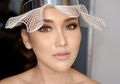 Terkenal Tajir Melintir, Ayu Ting Ting Tampil Nyentrik Pakai Anting-anting Unik, Mahal Nggak nih?