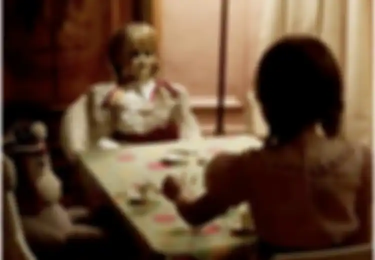 Apakah Boneka Annabelle yang Menyeramkan Itu Berdasarkan Kisah Nyata? Ini Penjelasan Sebenarnya!