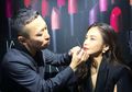 Tips Aplikasi Makeup Dewy untuk Kulit Wanita Indonesia dari Global Makeup Artist NARS Sada Ito