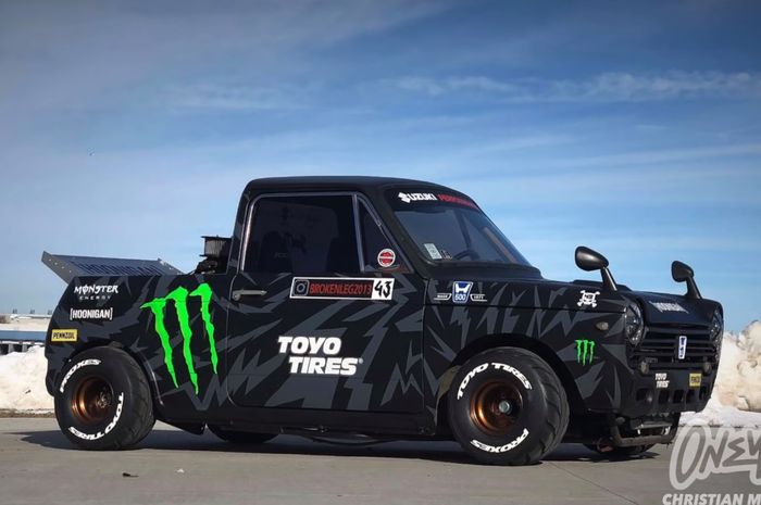 Video Replika Mobil Ken Block Bermesin Motor Suzuki 