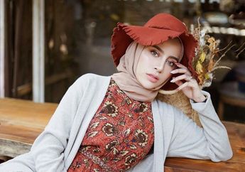 Biar Makin Kekinian, Hijabers Wajib Tiru 5 Tren Fashion Hijab Terbaru Ini!