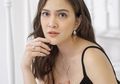 Jalan ke Mall Usai Melahirkan, Shandy Aulia Justru Tampil Seksi Pakai Rok Mini Super Pendek!