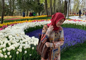 Dihujat karena Pakai Bikini Setelah Umroh, Intip Gaya Ayu Ting Ting dengan Hijab Syar'i nan Stylish