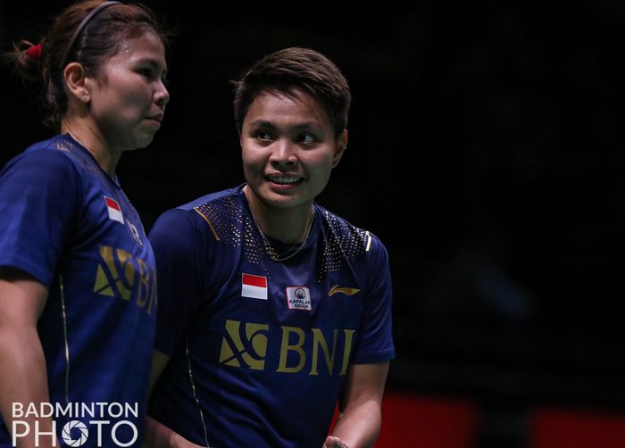 Pasangan ganda putri Indonesia, Greysia Polii/Apriyani Rahayu, saat bertanding melawan wakil Kanada, Rachel Chan/Catherine Choi, pada penyisihan Grup C Sudirman Cup 2021 di Energia Areena, Vantaa, Finlandia, Senin (27/9/2021).