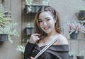 Aduhai! Gisella Anastasia Kembali Pamer Lekuk Tubuh Seksi pakai Korset Warna Kulit yang Jadi Sorotan