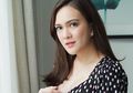 Shandy Aulia Tampil Seksi Pakai Dress Belahan Dada Rendah, Bentuk Perutnya Usai Melahirkan Justru Bikin Salfok?
