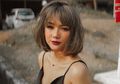 Punya Warna Kulit Gelap Eksotis, Marion Jola Justru Tampil Pede dengan Dress One Shoulder Seksi Warna Neon di Red Carpet AMI Awards