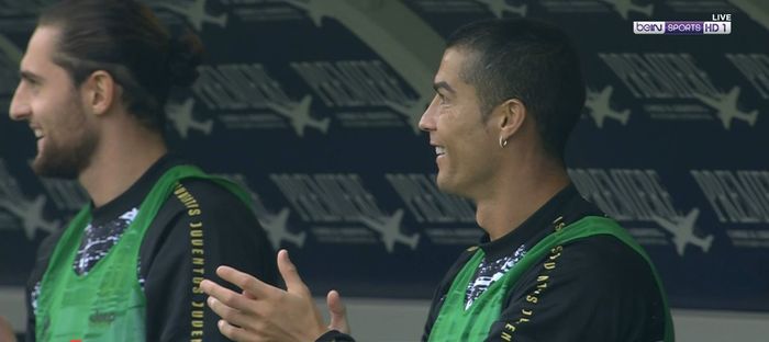 Cristiano Ronaldo melakukan selebrasi usai Alvaro Mirata mencetak gol ke gawang Spezia di Orogel Stadium-Dino Manuzzi pada pekan ke-6 Liga Italia, Minggu (1/11/2020).