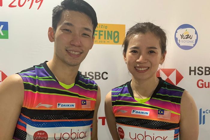 Pasangan ganda campuran Malaysia, Chan Peng Soon/Goh Liu Ying, berpose setelah menjalani laga semifinal Indonesia Open 2019 di Istora Senayan, Jakarta, Jumat (19/7/2019).
