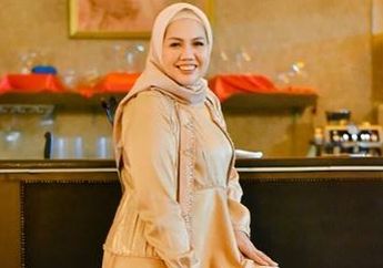 Kini Sukses Jadi Bos Penonton Bayaran, Elly Sugigi Ternyata Sempat Hidup Susah, Jadi Buruh Cuci untuk Bertahan Hidup hingga Anak Dikasih ke Tukang Sayur