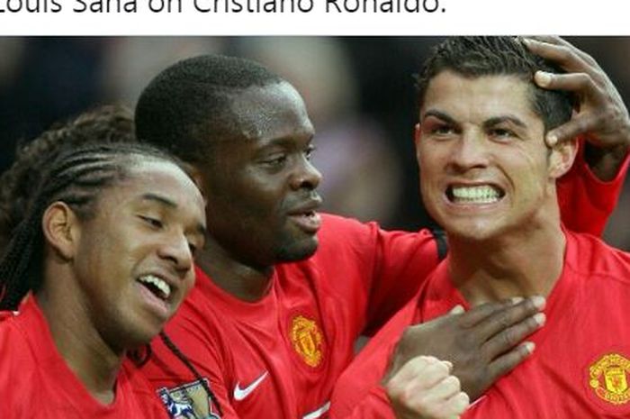 Cristiano Ronaldo (kanan) tetap dibela oleh Anderson (paling kiri) meski mengkhianati Manchester United.