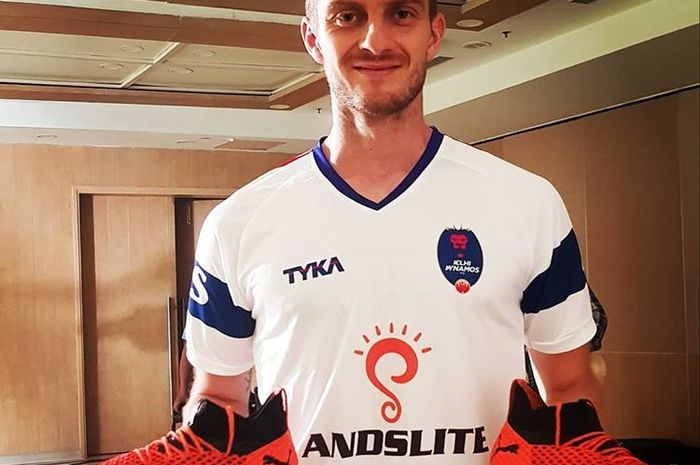 Pemain asal Slovenia, Rene Mihelic, dikabarkan bakal menjadi pengganti Srdjan Lopicic di Persib Bandung.
