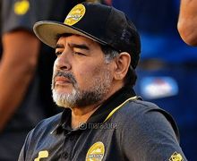 Dikagumi Anak Didiknya, Wajah Diego Maradona Jadi Inspirasi Tato di Paha Kiper Dorados