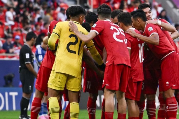 Timnas Indonesia berhasil mencatatkan sejarah baru di Piala Asia dengan lolos dari babak penyisihan grup.