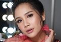 Nagita Slavina Pakai Kalung Anti Virus Di Tengah Wabah Virus Corona, Begini Reaksi Netizen!