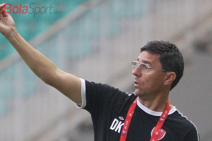 Pelatih PSM Makassar, Darije Kalezic, pada laga kontra Kaya FC di, Stadion Pakansari, Kabupaten Bogor, Selasa (2/4/2019).