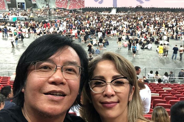 Rumah Tangganya Nampak Selalu Adem Ayem, Musisi Ini Tiba